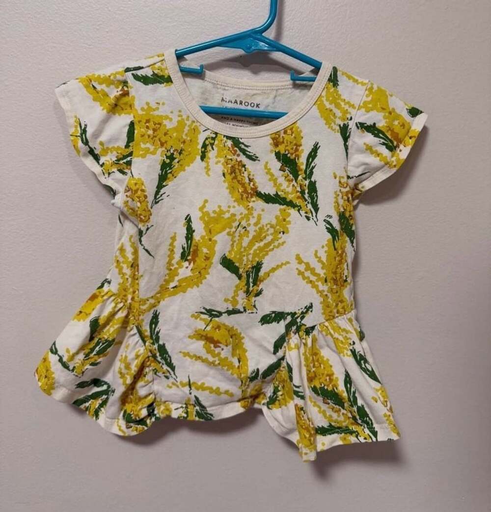 Maarook Floral Peplum Top Size 120 / Size 6